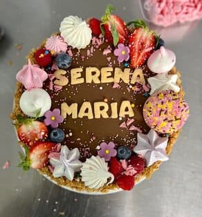 Variantă de decor tort Candy Box